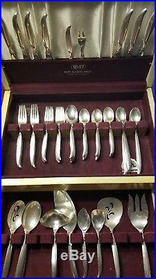 1847 Rogers Bros Flair set Vintage silverware Flatware 66 pieces and wood case