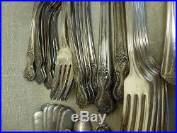 210 Pc Vintage Silver Plate Flatware Lot Mixed Scrap Craft Jewelry Milady 18 lbs