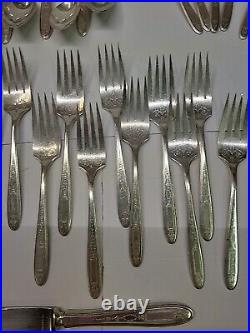 91 Pieces Vintage Oneida Community Plate Grosvenor Flatware Set No Monogram