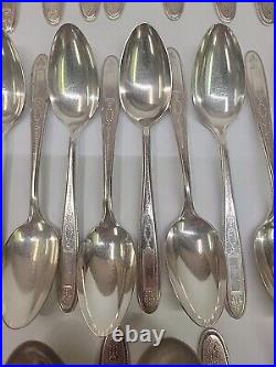 91 Pieces Vintage Oneida Community Plate Grosvenor Flatware Set No Monogram