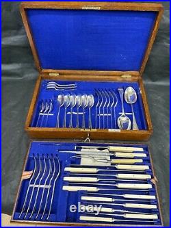 Antique WALKER & HALL silver plate canteen of cutlery. Six settings. OAK BOX