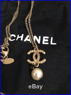 Auth CHANEL Silver Plated CC Logos Vintage Charm Pearl Chain Necklace CN0082