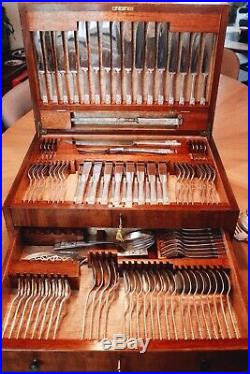 Fabulous Vintage Sheffield Silver Plate Canteen Of Cutlery. 8 Settings