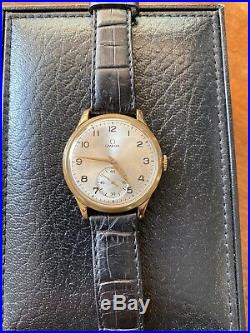 OMEGA VINTAGE GOLD PLATED HAND WIND MECHANICAL WATCH CIRCA 1950s