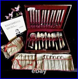 Prestige Silver Plate Flatware in Wooden Case (104 pcs) Vintage