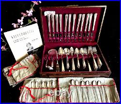 Prestige Silver Plate Flatware in Wooden Case (104 pcs) Vintage