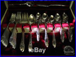 VINTAGE 1847 ROGERS FIRST LOVE SILVERWARE SET 90 PCS Service for 12