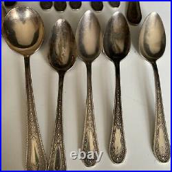 VINTAGE COMMUNITY SILVER PLATE 33 Pc Lot ORNATE Silverware Set Forks Spoons