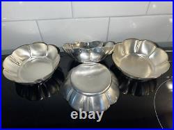 VINTAGE Set Of 4 REED & BARTON SCALLOPED SILVER PLATE CANDY/NUT BOWLS 6551S