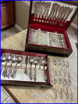 VTG GEORGIAN 1912 Community Oneida Set Silverplate 51 pieces with Storage Box