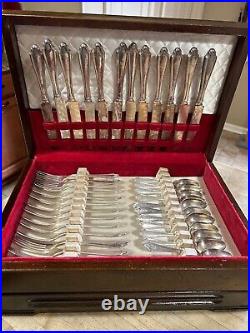 VTG GEORGIAN 1912 Community Oneida Set Silverplate 51 pieces with Storage Box