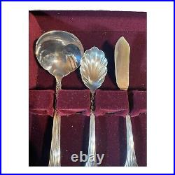 VTG Oneida Community Silver Plated Floral Queen 54 Piece Flatware Set WithWood Box