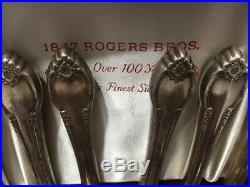 Vintage 1847 Rogers Bros.'Remembrance' Silverware Silverplate Flatware 100 Pcs