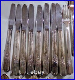 Vintage 1941 Wm Rogers Extra Plate Overlaid TRIUMPH Flatware Set of 56 pieces