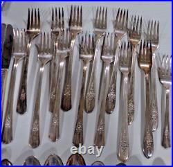 Vintage 1941 Wm Rogers Extra Plate Overlaid TRIUMPH Flatware Set of 56 pieces