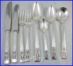 Vintage 6 person Oneida Community Hampton Court Cutlery set