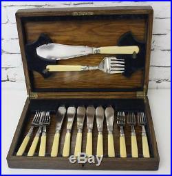 Vintage CB&S Sheffield Silver Plated Fish Servers Cutlery Set in Oak PL3636