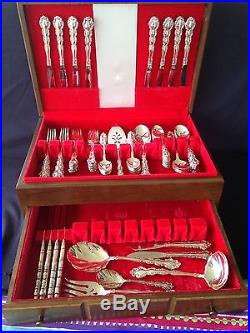 Vintage Community 12 Place Silver plate Flatware 69 Pieces WithServing Set & Chest