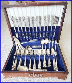 Vintage Oneida Community Silver Plate CORONATION Silverware Flatware Set