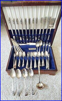 Vintage Oneida Community Silver Plate CORONATION Silverware Flatware Set