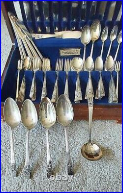 Vintage Oneida Community Silver Plate CORONATION Silverware Flatware Set