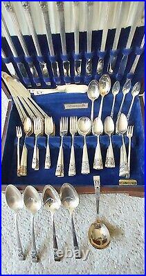 Vintage Oneida Community Silver Plate CORONATION Silverware Flatware Set