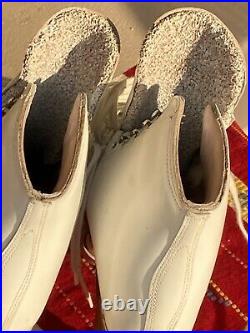 Vintage Riedell 925A Womens 7 Silver Star with Atlas Plate White Roller Skates