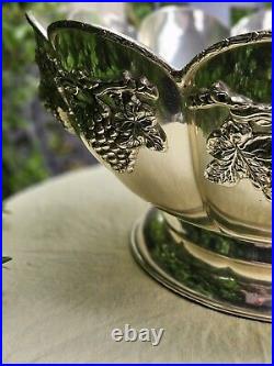 Vintage Silver Plated Grape and Vine Scalloped Footed Decorative Centerpiece