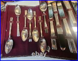 Vintage W. M. Rogers Co Extra Plate Silver 50 Piece Flatware Set