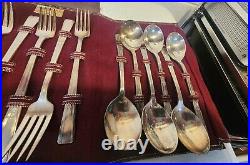 Vintage W. M. Rogers Co Extra Plate Silver 50 Piece Flatware Set