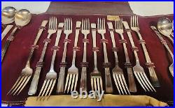 Vintage W. M. Rogers Co Extra Plate Silver 50 Piece Flatware Set