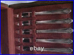 Vintage Wm Rogers 50 pc Imperial Silver Plate Flatware Set+Box/Chest Silverplate