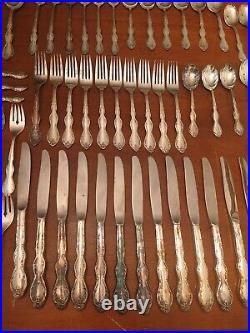 Vtg 106 pc Set Wm Rogers Mfg Co, Extra Plate with Serving pcs