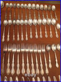 Vtg 106 pc Set Wm Rogers Mfg Co, Extra Plate with Serving pcs