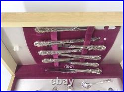 Vtg 1847 Rogers Bros IS 59 Pc Flatware Set HERITAGE Silver-Plate with Wood Chest