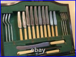Walker & Hall Silver Plated Canteen of Cutlery for six